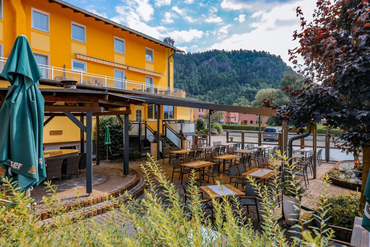 Hotel Freiensteinerhof Superior Sankt Peter-Freienstein Bagian luar foto