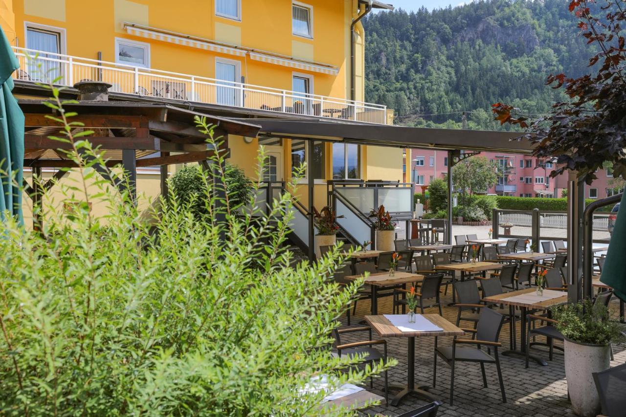 Hotel Freiensteinerhof Superior Sankt Peter-Freienstein Bagian luar foto